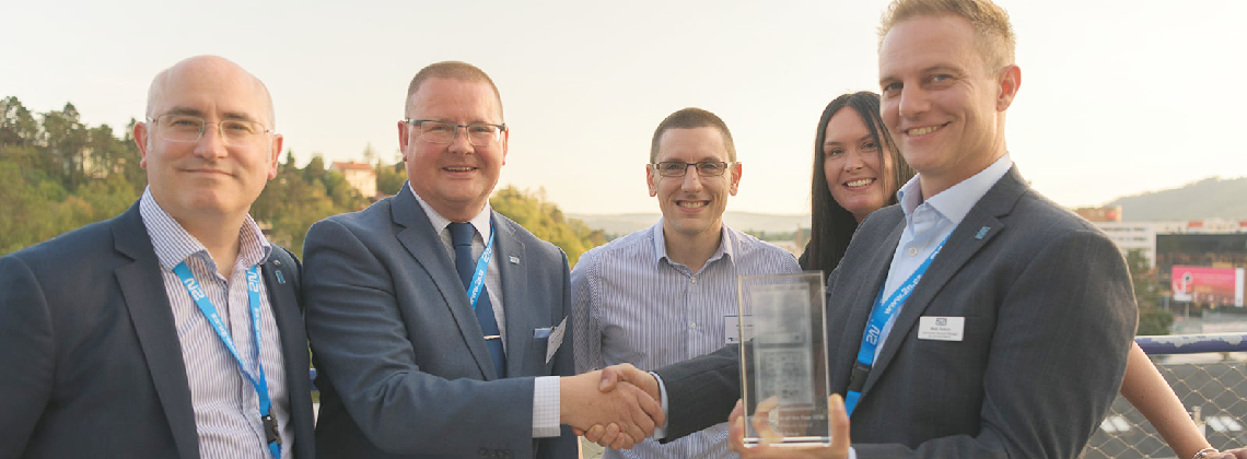 2N Distrubutor of the Year awarded to CIE Nottingham, UK