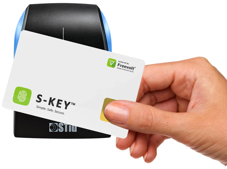 Freevolt S-KEY biometric card with STid reader