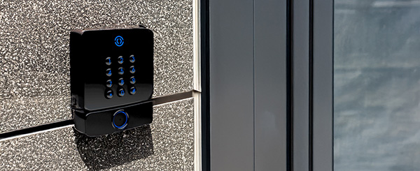 Dual Function QR Code and RFID Access Reader with Illuminated Keypad - MIFARE DESFire / 125kHz