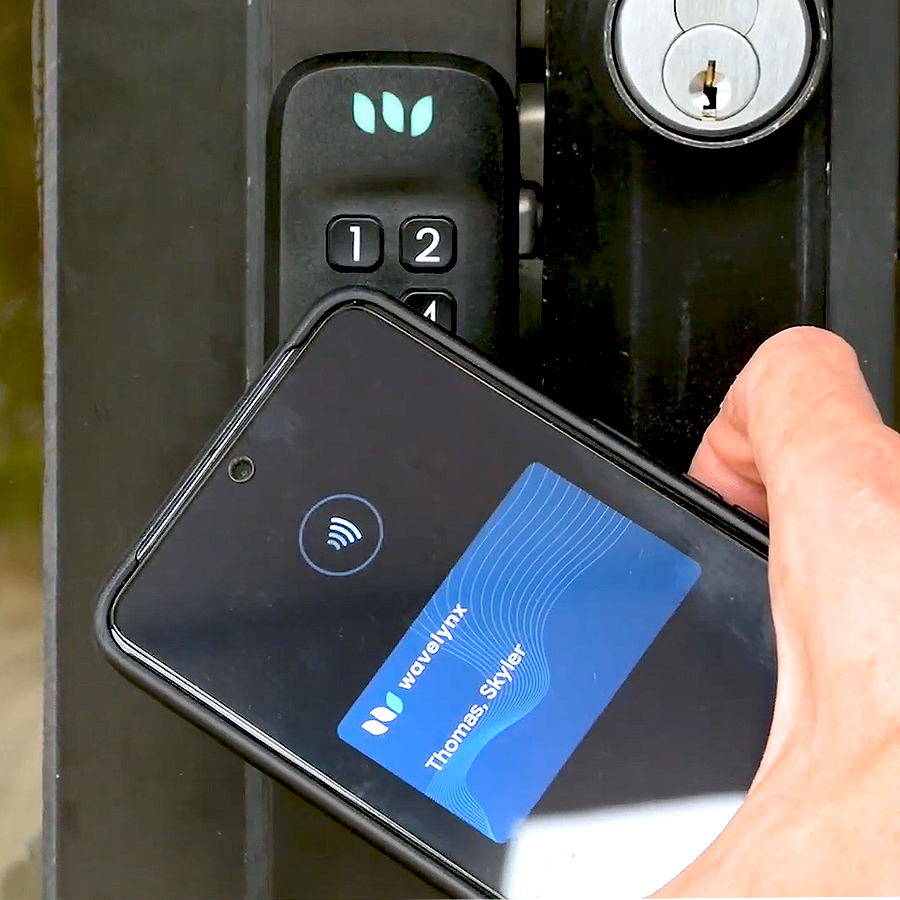 Wavelynx APEX Reader with Apple Wallet support