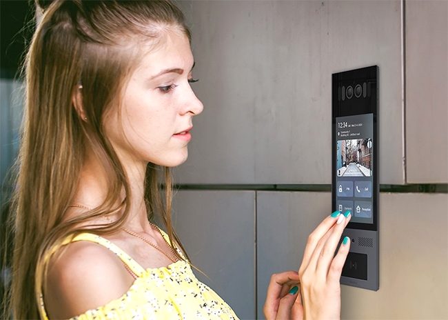 Touchscreen Android SIP Intercom with Facial recognition and Anti-Counterfeit