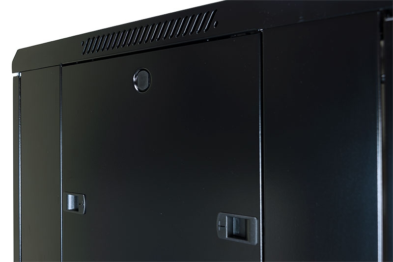 33U 19" Rack c/w Locking Glazed Door