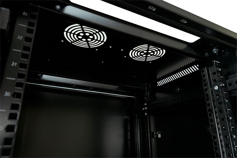33U 19" Rack c/w Locking Glazed Door